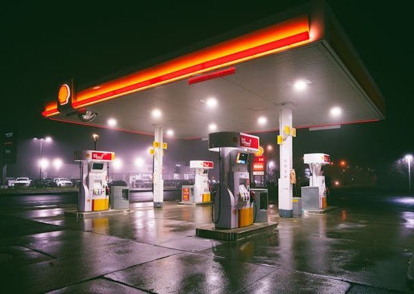 Tanken aan je carrière: waarom een baan bij het tankstation loont
